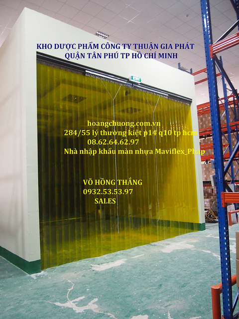 M&agrave;n nhựa pvc v&agrave;ng chống c&ocirc;n tr&ugrave;ng
